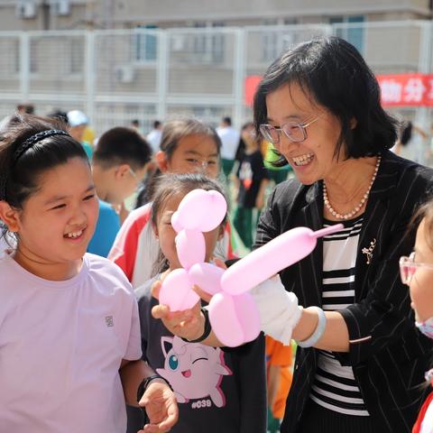 清风徐来 花自盛开 ——水仙小学5月工作简报