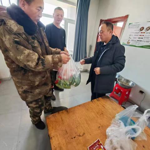 暖冬送暖 元旦情浓——江边林场慰问一线职工暖人心