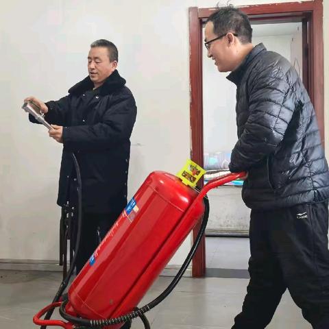 冬防值守不松懈 隐患排查筑平安——江边林场扎实开展冬季值班安全隐患排查工作