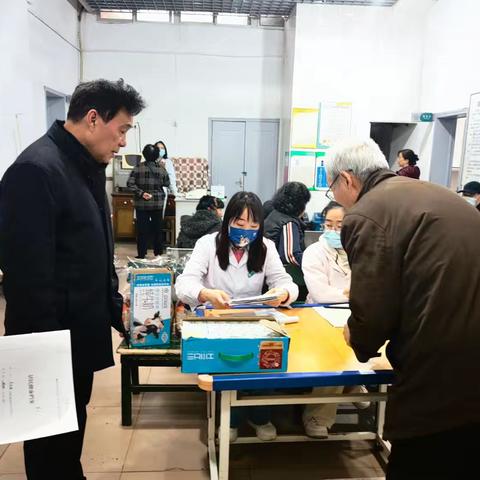 健康义诊进社区 便民服务暖人心 ——农械厂社区开展健康义诊活动