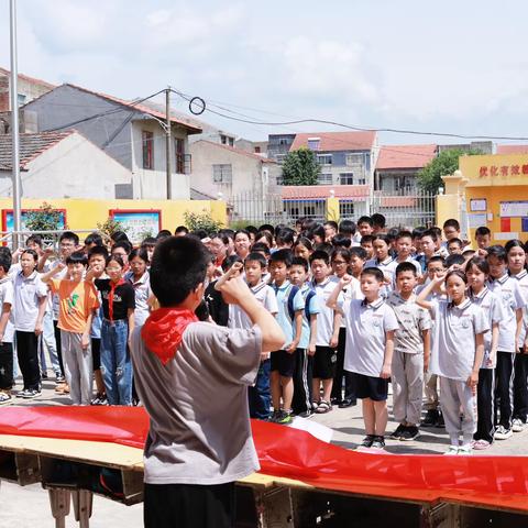 “珍爱生命，预防溺水，从我做起”    ——堤头小学开展防溺水安全教育暨宣誓签名活动