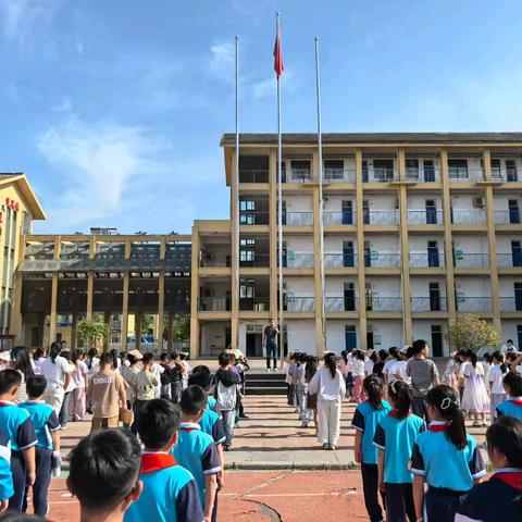 凤阳县淮滨小学“5.12”地震应急疏散演练活动