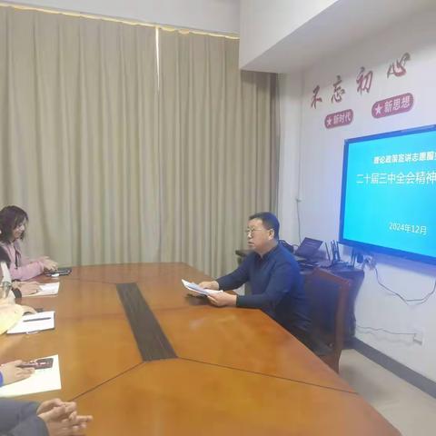 县委编办开展理论政策宣讲志愿服务活动