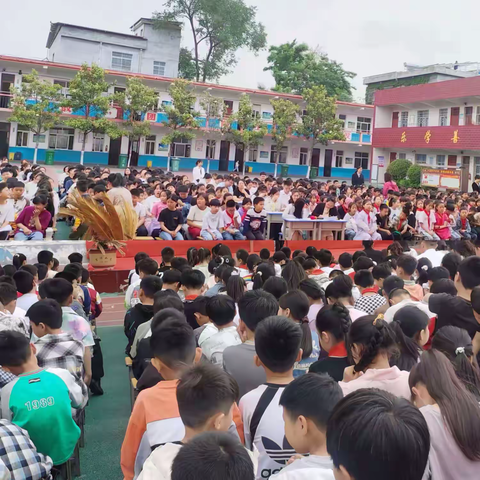 让河第一小学特色学校建设系列活动之中华魂“毛泽东崇高精神风范”主题演讲比赛