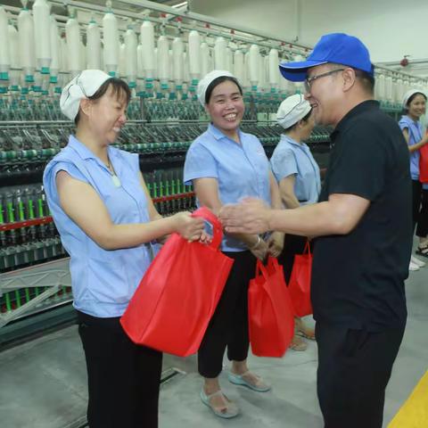 市轻纺工会慰问西纺集团一线职工