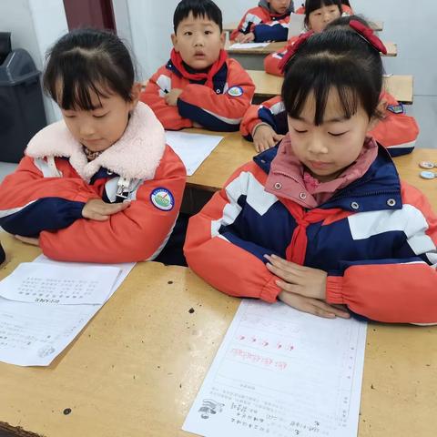 “游”出乐趣，“考”出智慧——胡桥一中小学部一、二年级期末游考乐考活动纪实