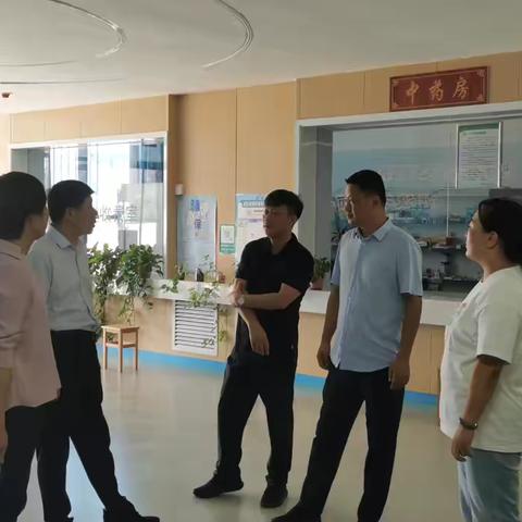 区政府分管领导督导嵌入式服务设施建设工作进展情况