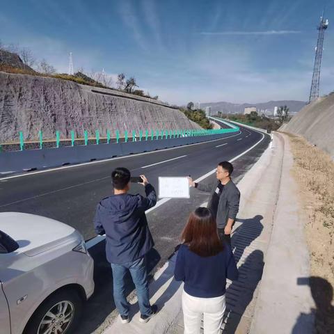 省厅复核组对我县 2023 年农村公路建设改造完工项目开展复核工作