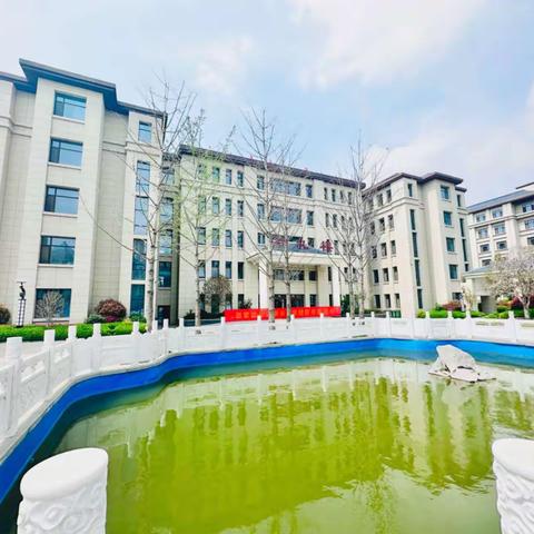 各美其美  美美与共———郓城双成双语实验学校 小学部班级文化墙展示