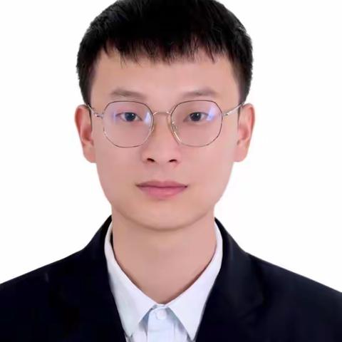 《躬身引领课改研究，率先示范思维课堂》