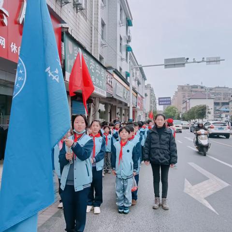 缅怀革命先烈  争做时代新人——乐平市第十五小学清明祭英烈主题教育活动