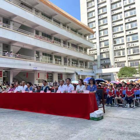 连州镇东昇小学2023年“吟咏古韵，传唱经典”校园艺术节暨新队员入队仪式