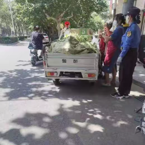 整治占道经营，保障市容秩序