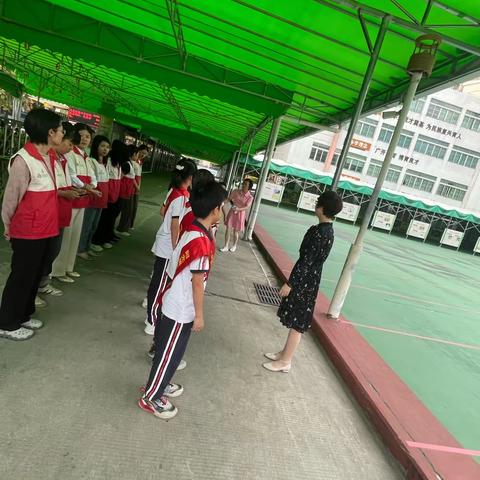 ​春华秋实，爱在行动！405班护学岗记录