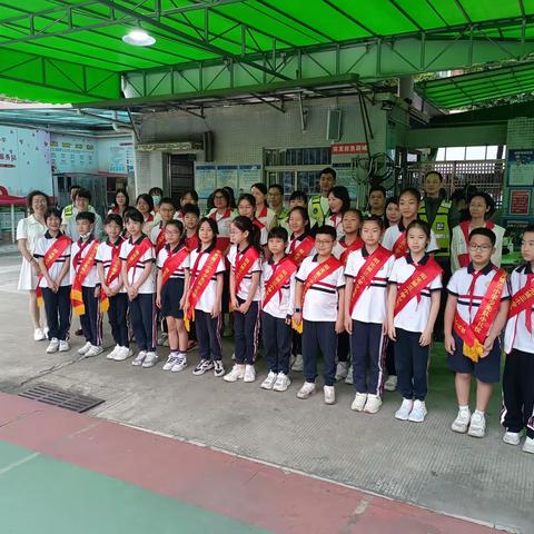405 携手护学，共筑安全校园梦