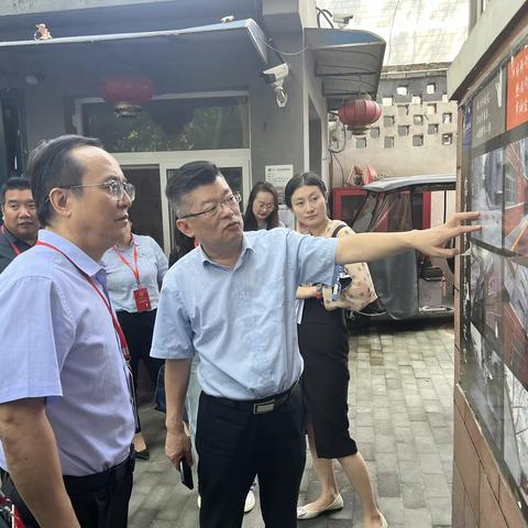 区人大常委会专题视察老旧小区提升改造后续管理工作