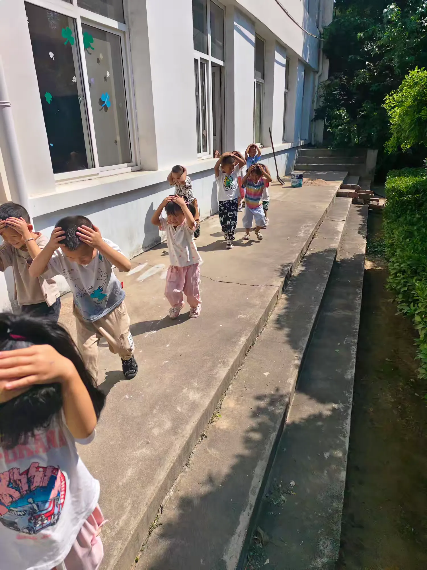 简篇-王村社区幼儿园“防震演练、安全相伴”防震减灾主题活动