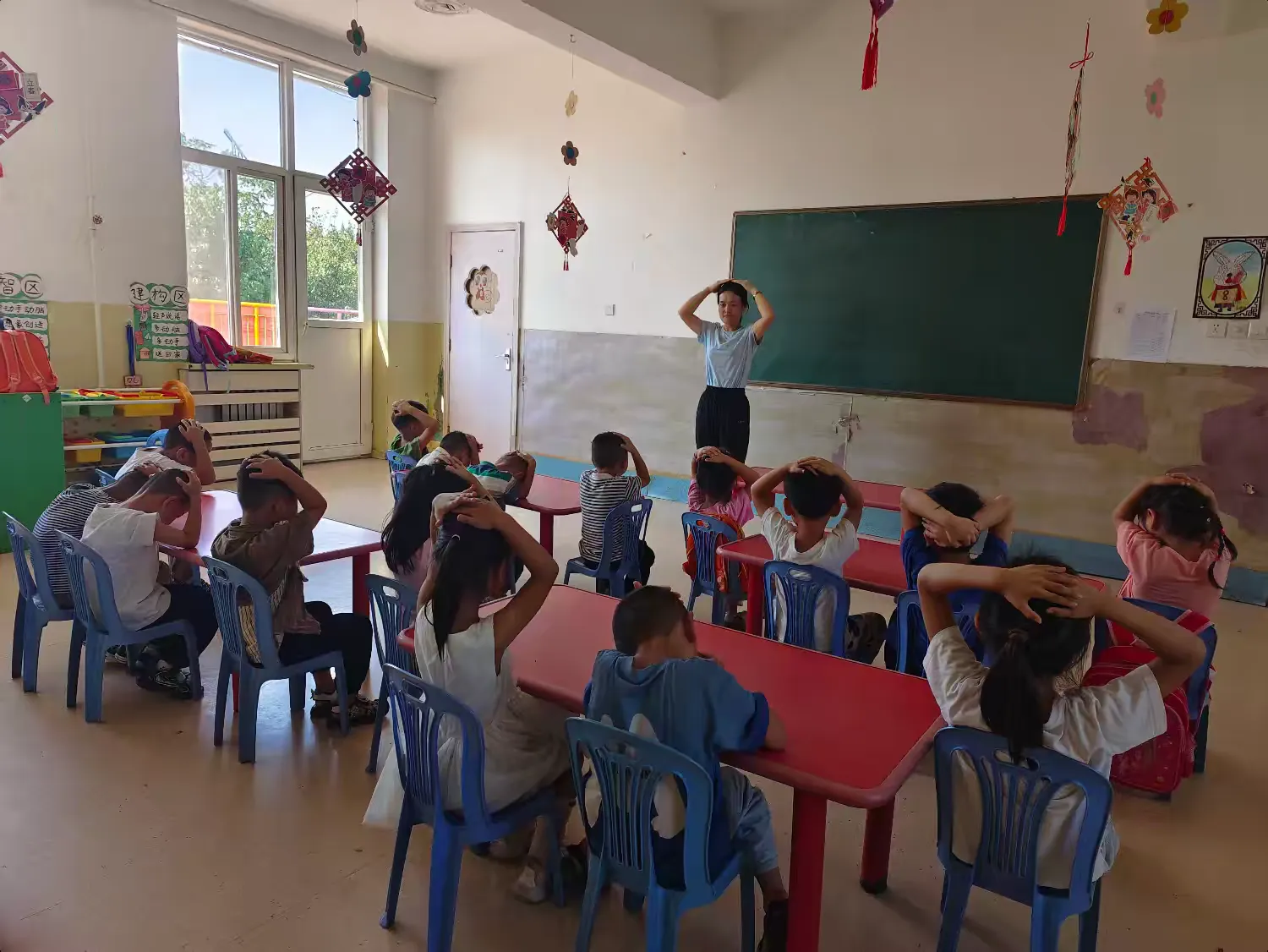 简篇-王村社区幼儿园“防震演练、安全相伴”防震减灾主题活动
