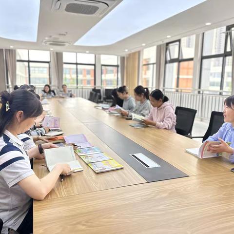 蚌埠高新教育集团七色光幼儿园及东周分园与三实校兴华校区开展共研幼小衔接课教研活动