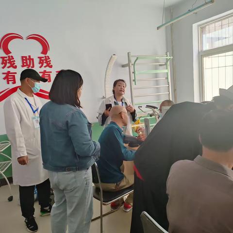 【元宝山街道元宝山社区】开展“关爱残疾人健康义诊”活动