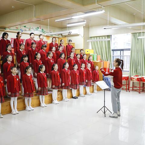 唱响新时代  奋进新征程         ——西安雁塔铭城小学备战“唱响新时代”合唱展演活动