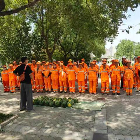 盛夏送清凉，关怀暖人心 未央湖项目开展夏季慰问一线员工活动