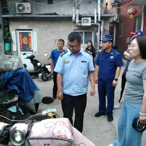 集中夜查，防患未“燃”——香山街道开展电动自行车安全隐患集中夜查行动