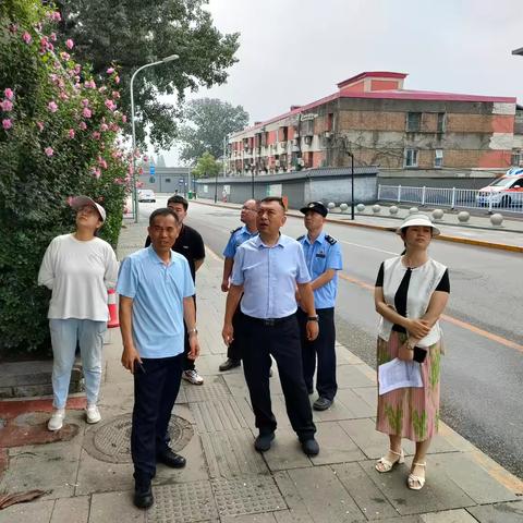 香山街道开展自建房疏散通道建设专项检查