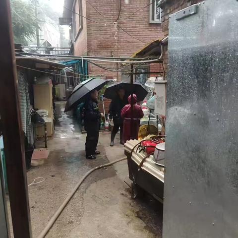 香山街道闻“汛”即动，筑牢防汛“安全线”