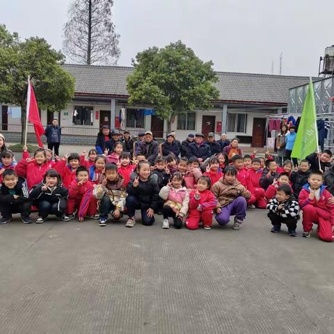 温暖之行，情满敬老院