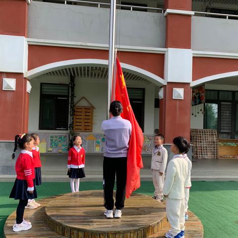 小小升旗手，浓浓爱国情——南阳市第九完全学校幼儿园升旗仪式