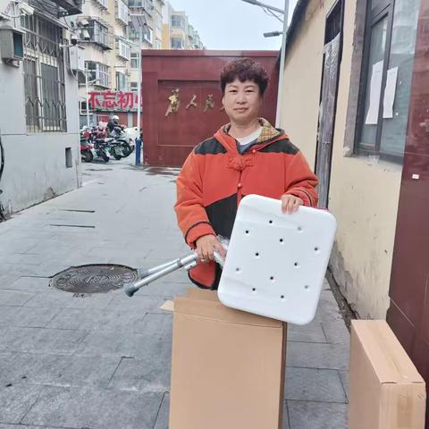 联纺东街道残联开展残疾人辅具发放活动