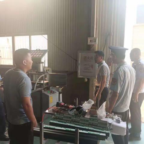 灵山镇开展五一节前仓储物流场所安全生产检查工作