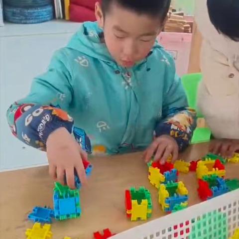 清平镇中心幼儿园代官屯大班《各种各样的车》