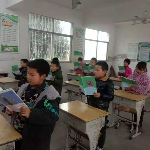 阅读长见识  诗词启智慧——寺湾镇大坪小学3月25日社团活动掠影