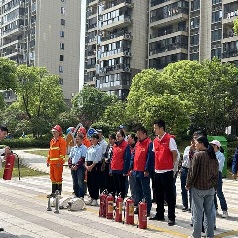 党建引领 | 强筑消防安全