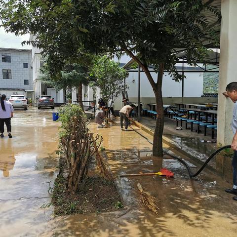 洱源县翠屏中心完小新学期开学通知