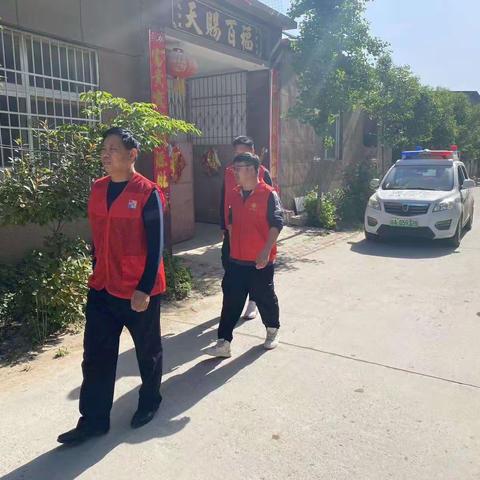 农场在辖区开展治安巡逻
