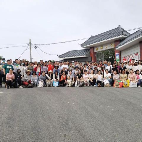丹青手绘  讴歌乡村振兴 ——2024年茂名市中小学美术骨干教师能力提升培训班   （第二天）
