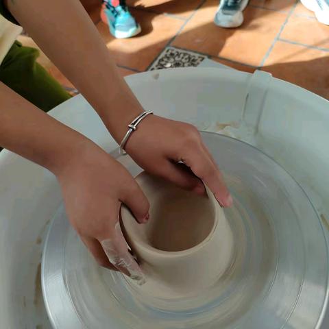 【幸福家园大地幼儿园】陶艺功能室