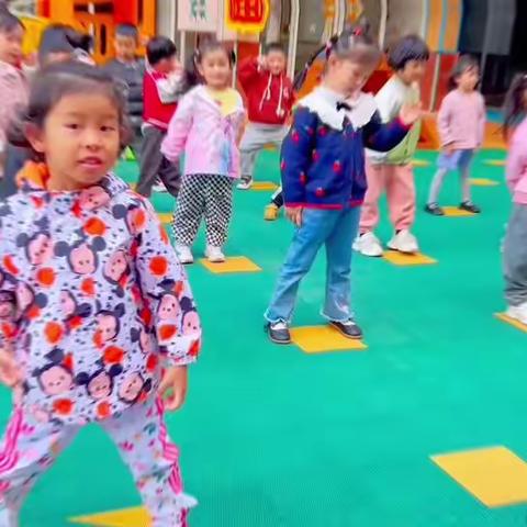 海风幼儿园中一班第四周成长足迹