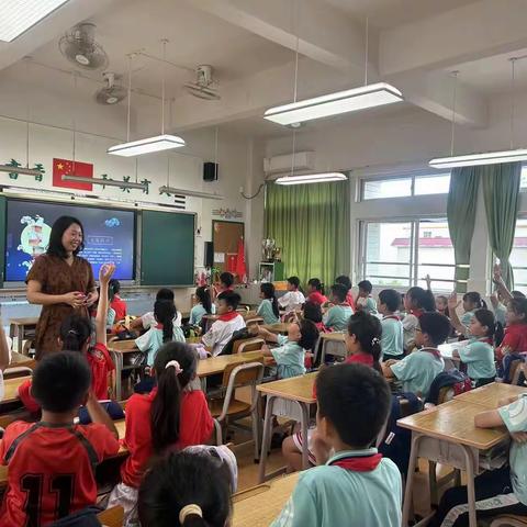 欢度中秋节——高沙小学四（3）中队家长进课堂活动