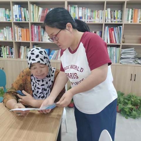 医保政策进社区，贴心服务暖人心