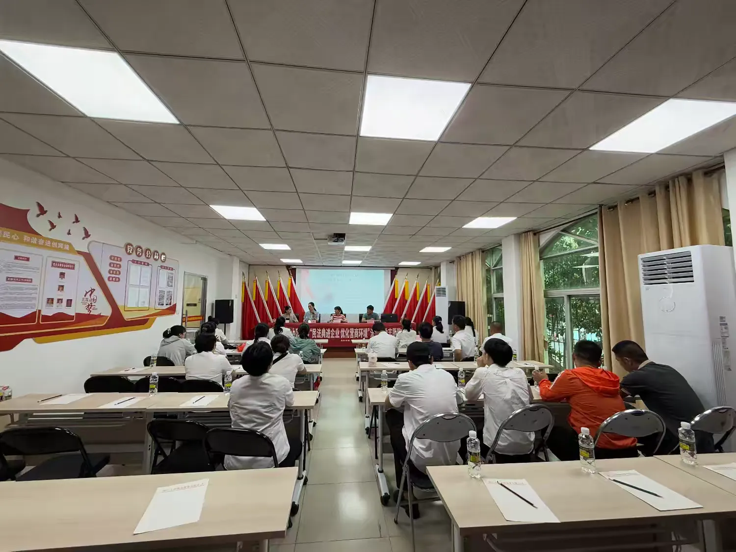 简篇-海口市琼山区工商联“民法典进企业,优化营商环境”——法律援助志愿服务活动走进海南吉羽物业服务有限公司