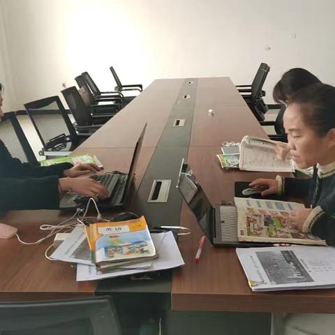 育华园学校一二三四年级英语组集体备课