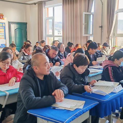 实验中学小学部这样开家长会