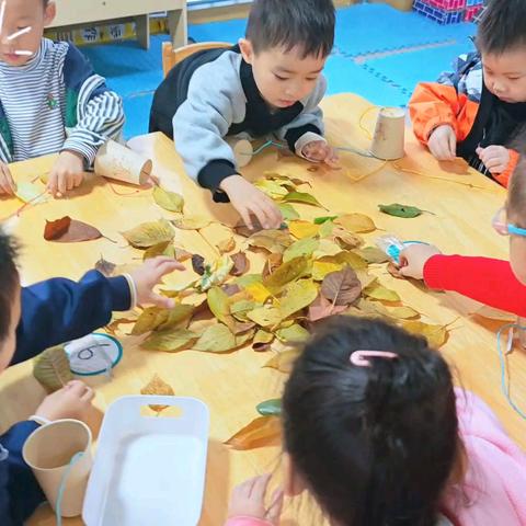 秋叶旅行：与小孩共赴一场落叶之约 ——晨光楚萌连通港幼儿园中四班