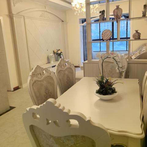 ⭐出售:瑞能国际3/2/2，低楼层，产权90实际120平，全新精装，房东因工作调动急售，仅售63.8万，带车位另计V网661846