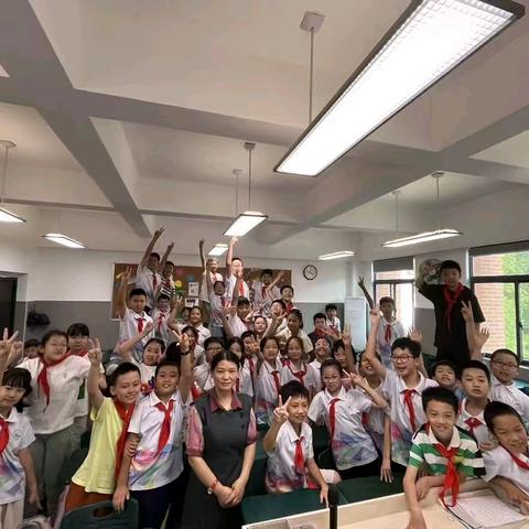 小小老师 大大风采——双峰小学庾亮校区21级（3）班小老师讲堂开课了(八)