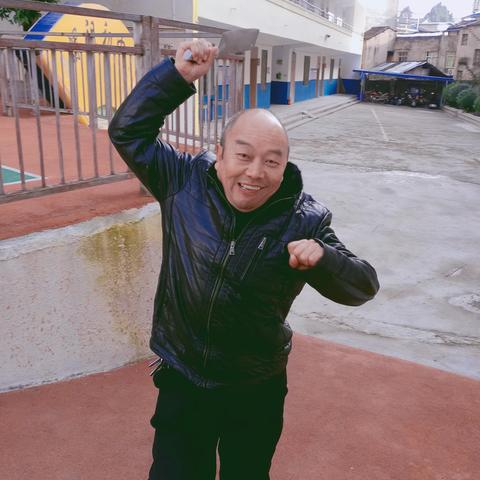 反恐防暴，共创校园平安-嫘祖初中反恐防暴演练活动